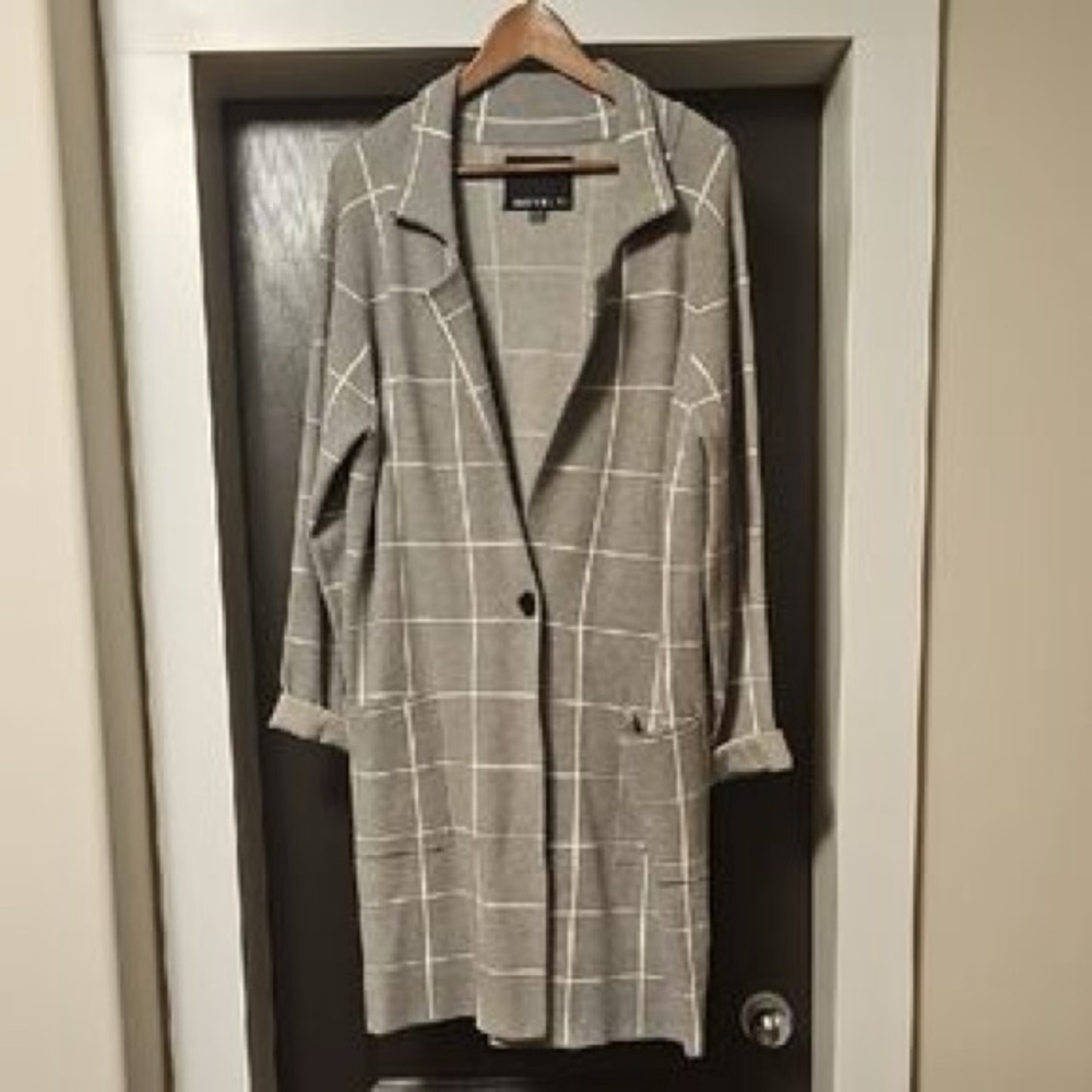 Novelti Women's Gray Plaid Long Open Cardigan Jacket